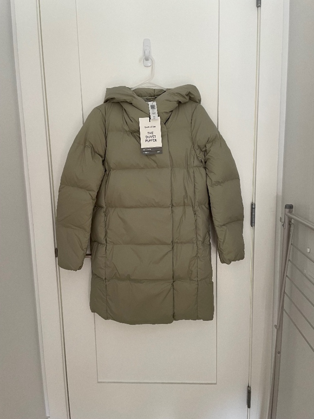 Aritzia-Babaton The Duvet Puffer - Green, long